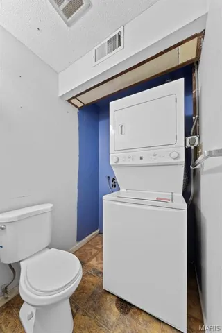 $74,000 | 11151 Whispering Oaks Drive, St. Louis, MO 63136