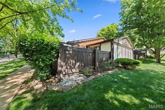 $74,000 | 11151 Whispering Oaks Drive, St. Louis, MO 63136