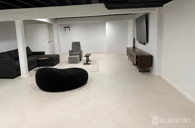 $3,000 | 340 Bowler Court, Piscataway, NJ 08854