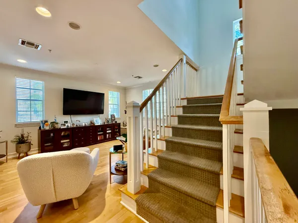 $999,999 | 349 East Mallory Circle, Delray Beach, FL 33483