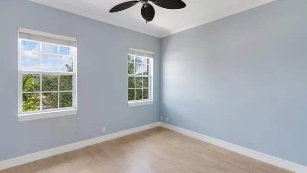 $999,999 | 349 East Mallory Circle, Delray Beach, FL 33483
