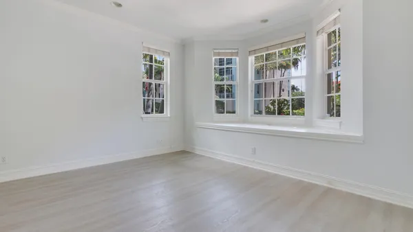$999,999 | 349 East Mallory Circle, Delray Beach, FL 33483