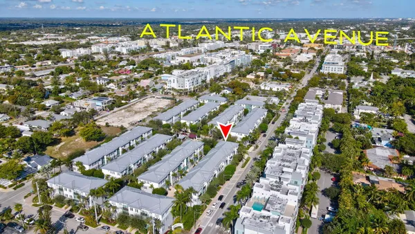 $999,999 | 349 East Mallory Circle, Delray Beach, FL 33483