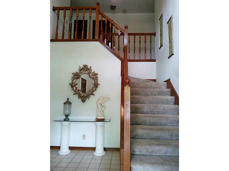4521 Moss Ridge Lane Indianapolis, IN 46237 - Photo 3 of 22 Gallery Image 3