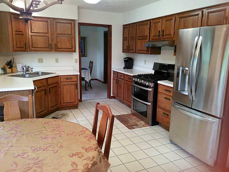 4521 Moss Ridge Lane Indianapolis, IN 46237 - Photo 5 of 22 Gallery Image 5