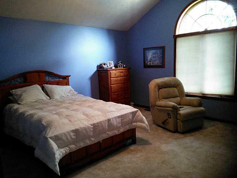 4521 Moss Ridge Lane Indianapolis, IN 46237 - Photo 10 of 22 Gallery Image 10