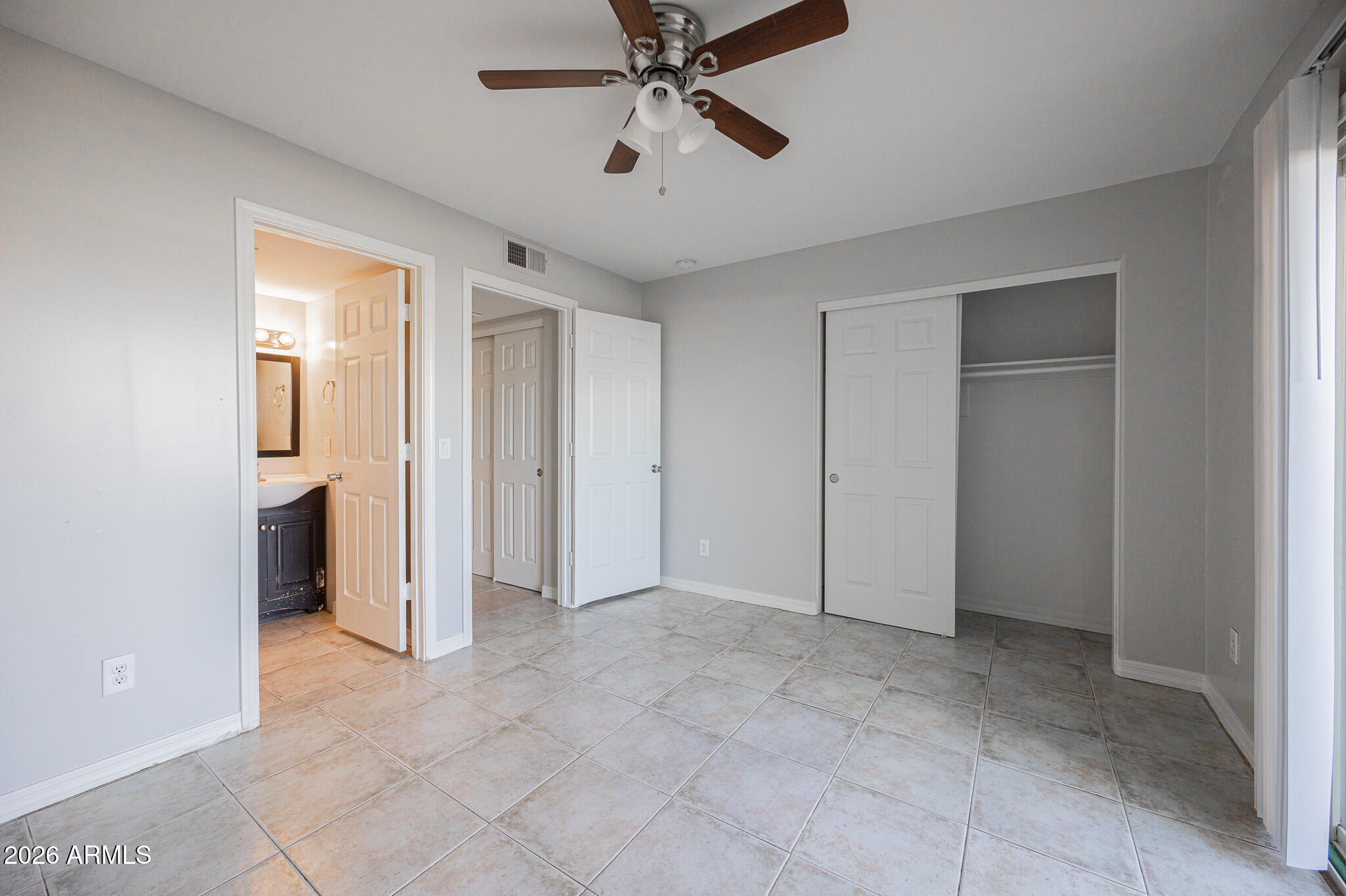 300 East Broadway Road, Unit 101 Phoenix, AZ 85040 - Photo 12 of 19 B33A3594