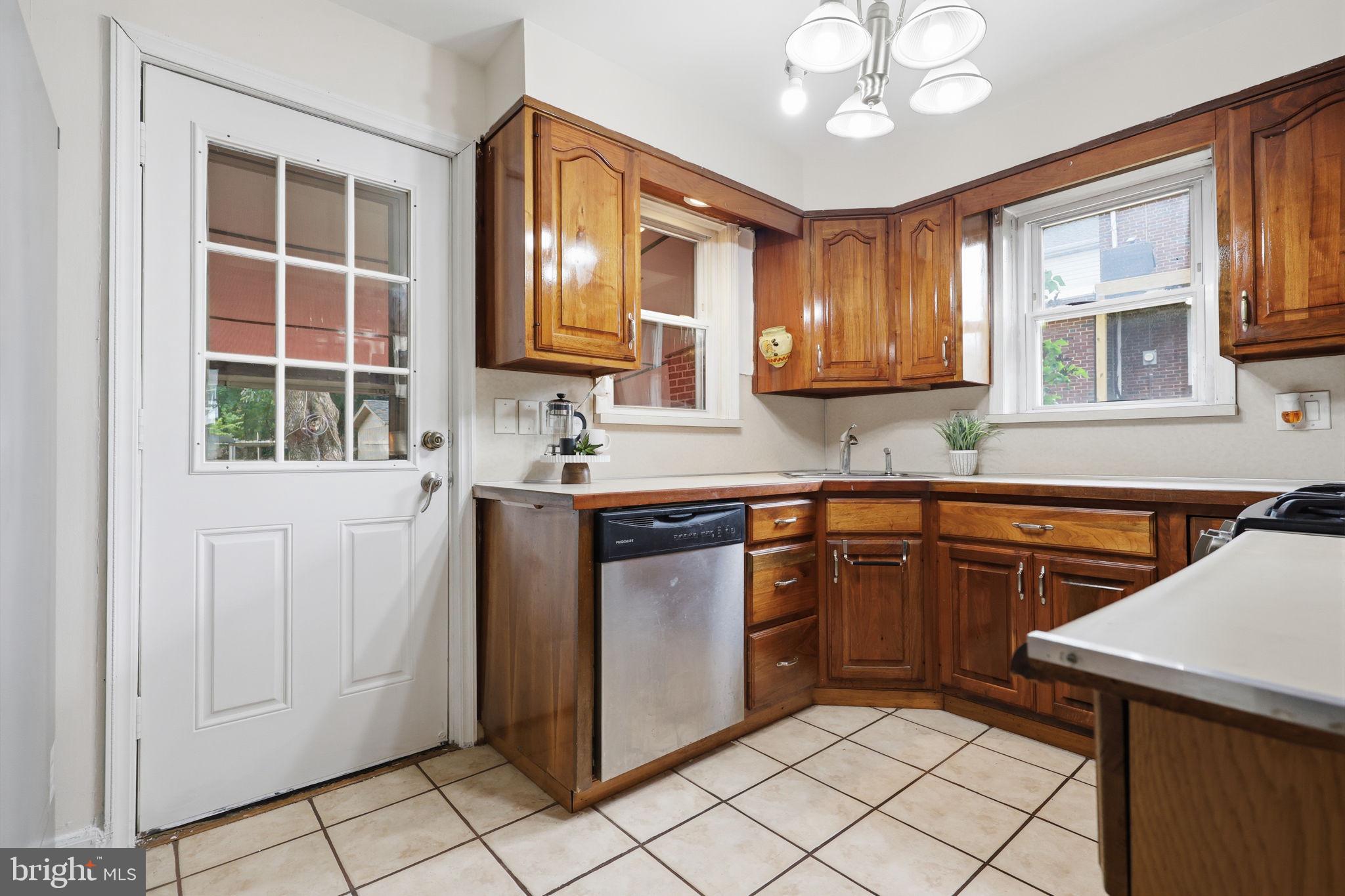 7617 Front Street Cheltenham, PA 19012 - Photo 12 of 26