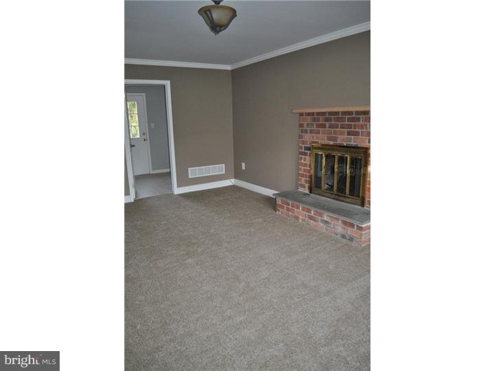 121 Woodstream Road Boothwyn, PA 19061 - Photo 7 of 24 Family Room