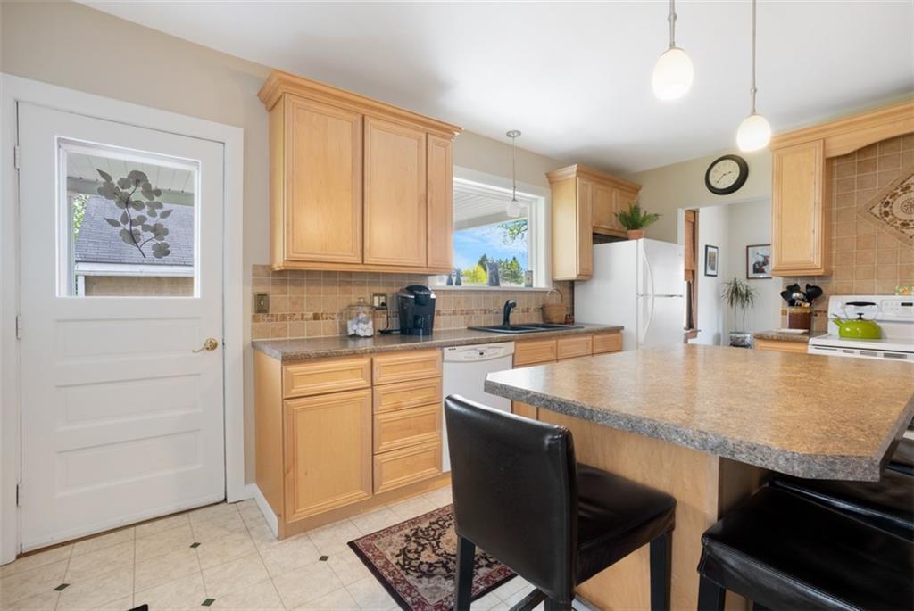 1734 Eastbrook Road New Castle, PA 16101 - Photo 7 of 17 Gallery Image 7