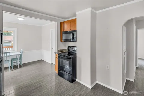 $460,000 | 411 7th Street Southeast, Auburn, WA 98002