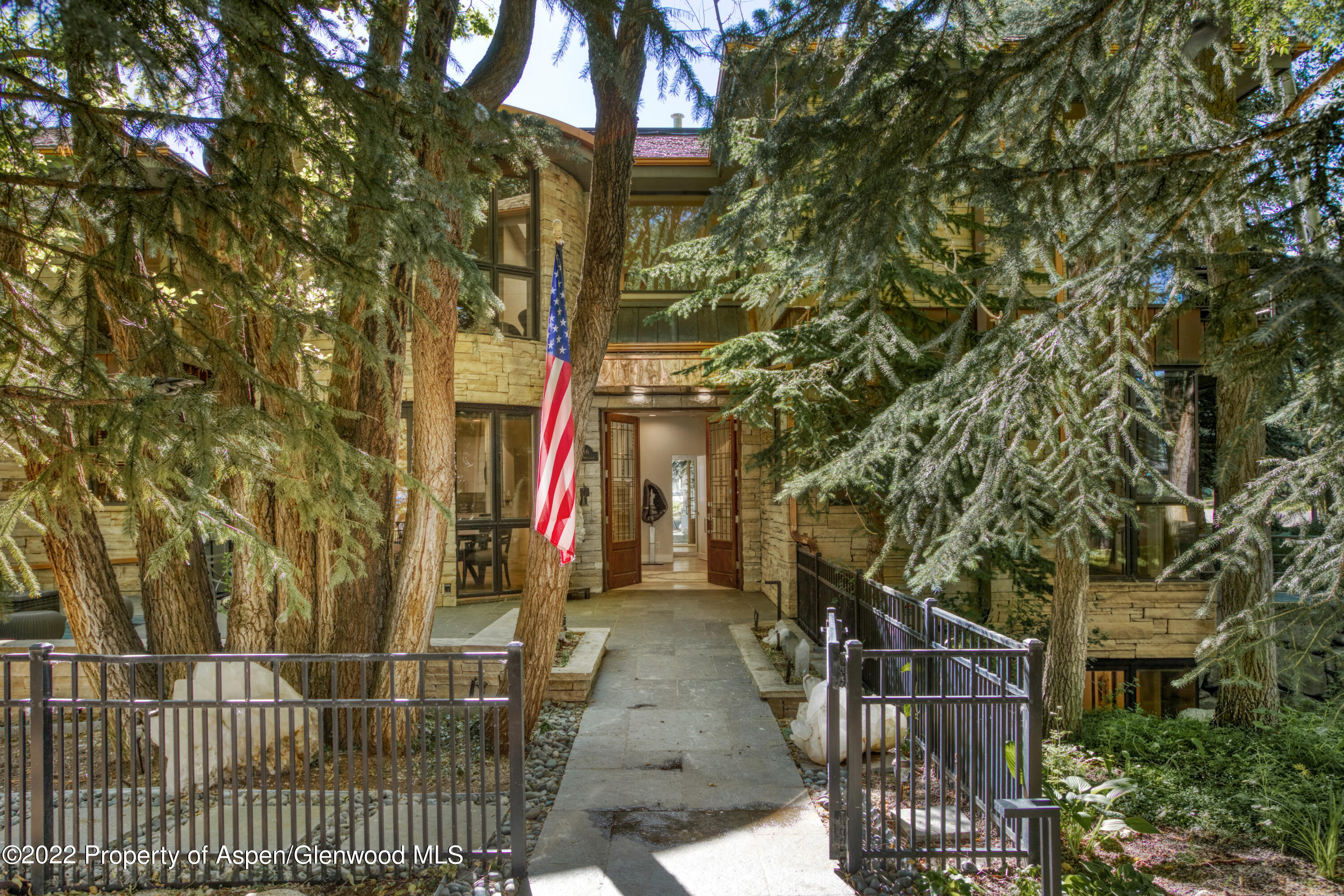 736 West Smuggler Street Aspen, CO 81611 - Photo 2 of 34 736WestSmuggler