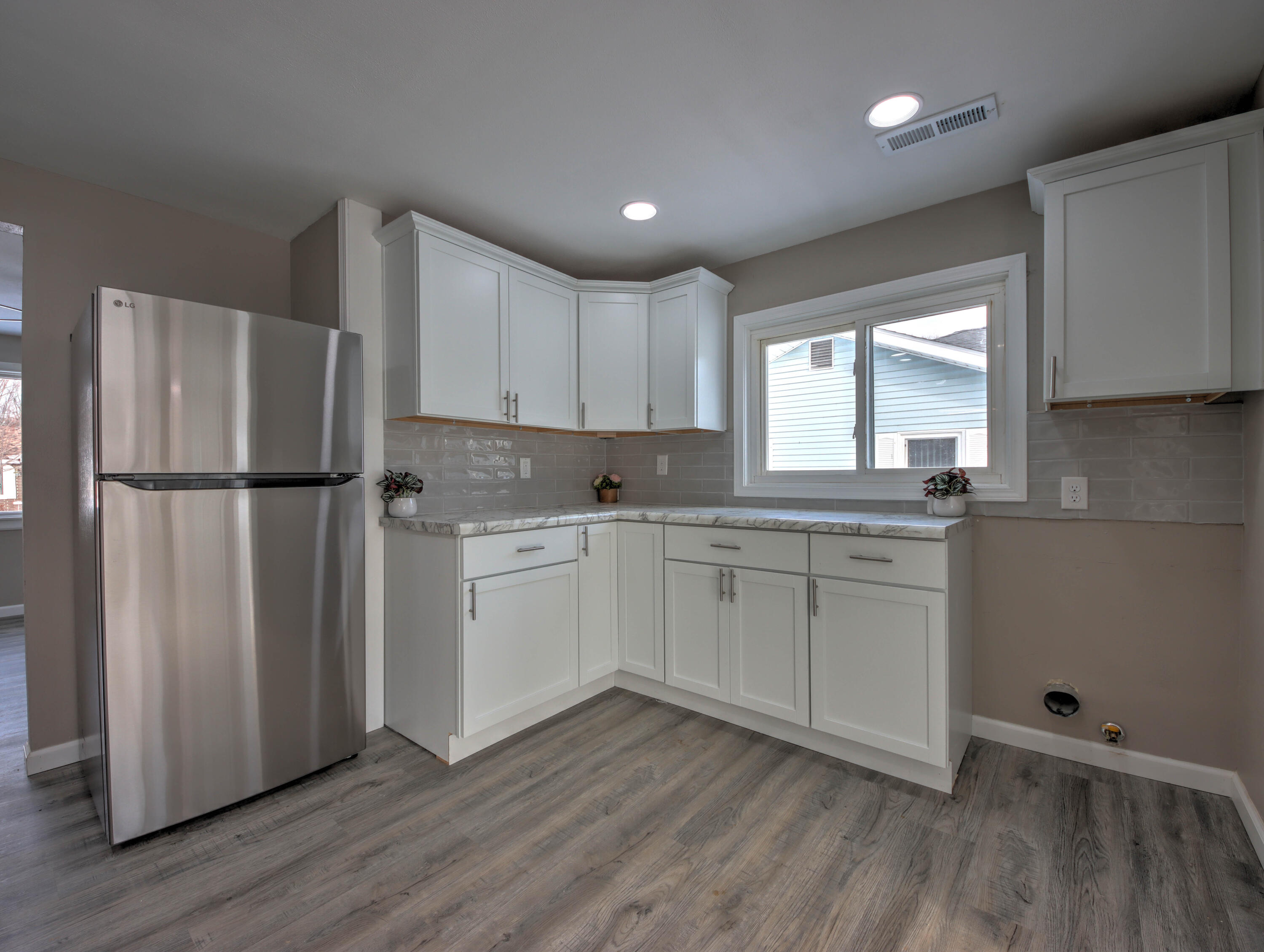 1663 Stone Lake Drive La Porte, IN 46350 - Photo 9 of 22 3000x2259