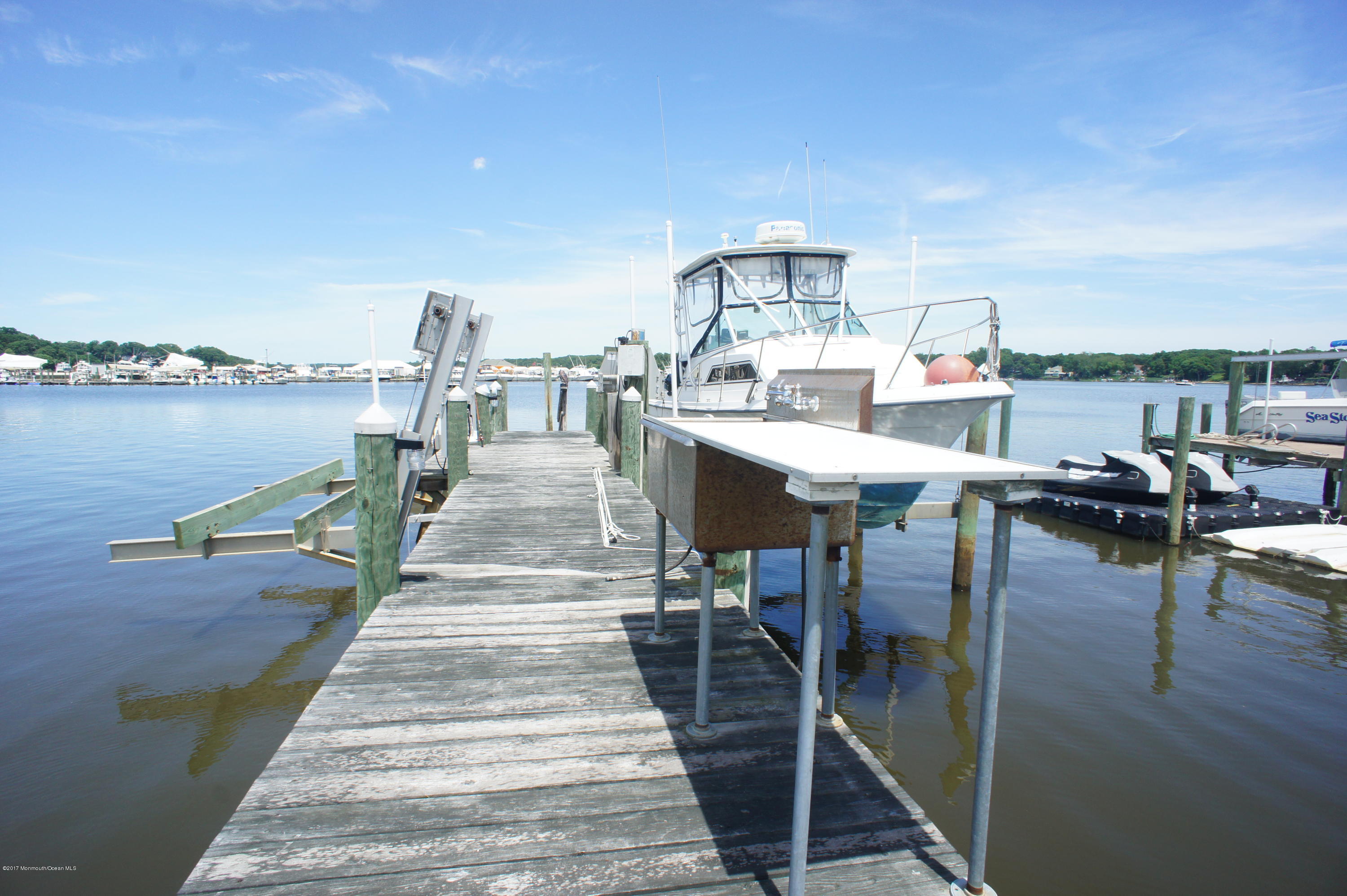 175 Riverside Drive North Brick, NJ 08724 - Photo 4 of 47 Boat lift