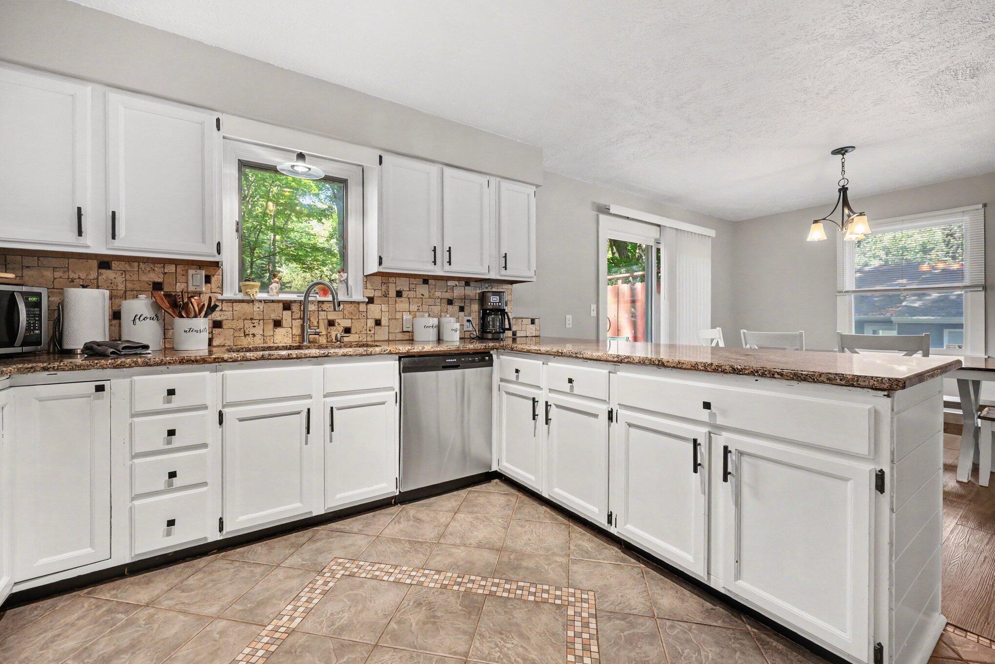 630 Midway Avenue Holland, MI 49423 - Photo 11 of 30 Kitchen