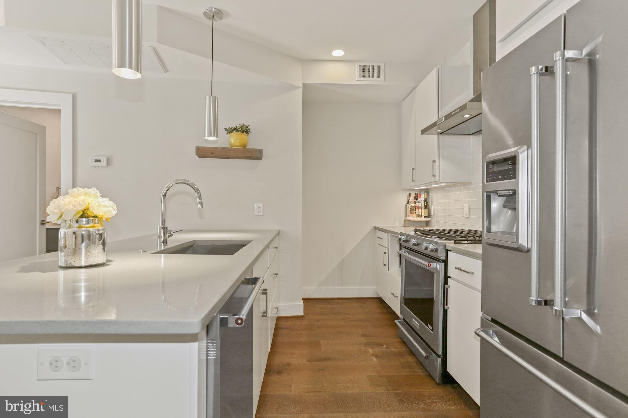 2337 Champlain Street Northwest, Unit 104 Washington, DC 20009 - Photo 10 of 80 Kitchen - Very Open, Light, Bright, & Spacious!