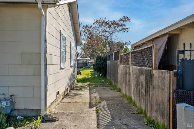 $352,000 | 1561 Talmage Court, Ukiah, CA 95482