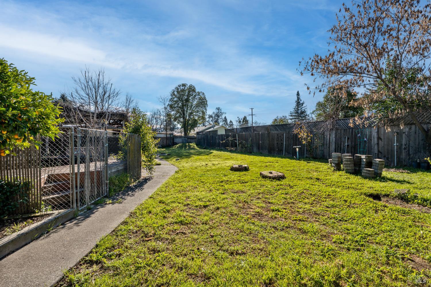 1561 Talmage Court Ukiah, CA 95482 - Photo 16 of 19