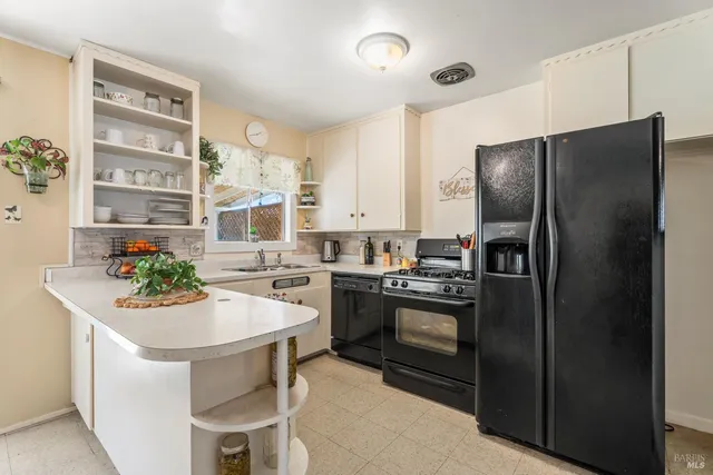 $352,000 | 1561 Talmage Court, Ukiah, CA 95482