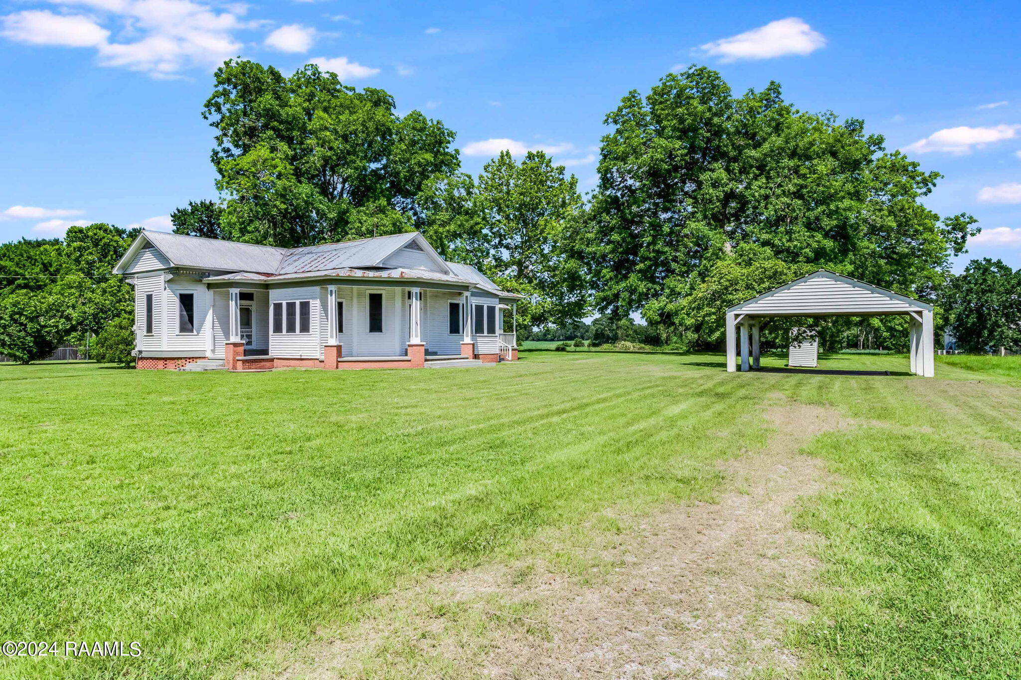 126 North Eola Road Broussard, LA 70518 - Photo 2 of 12 126 N Eola Road