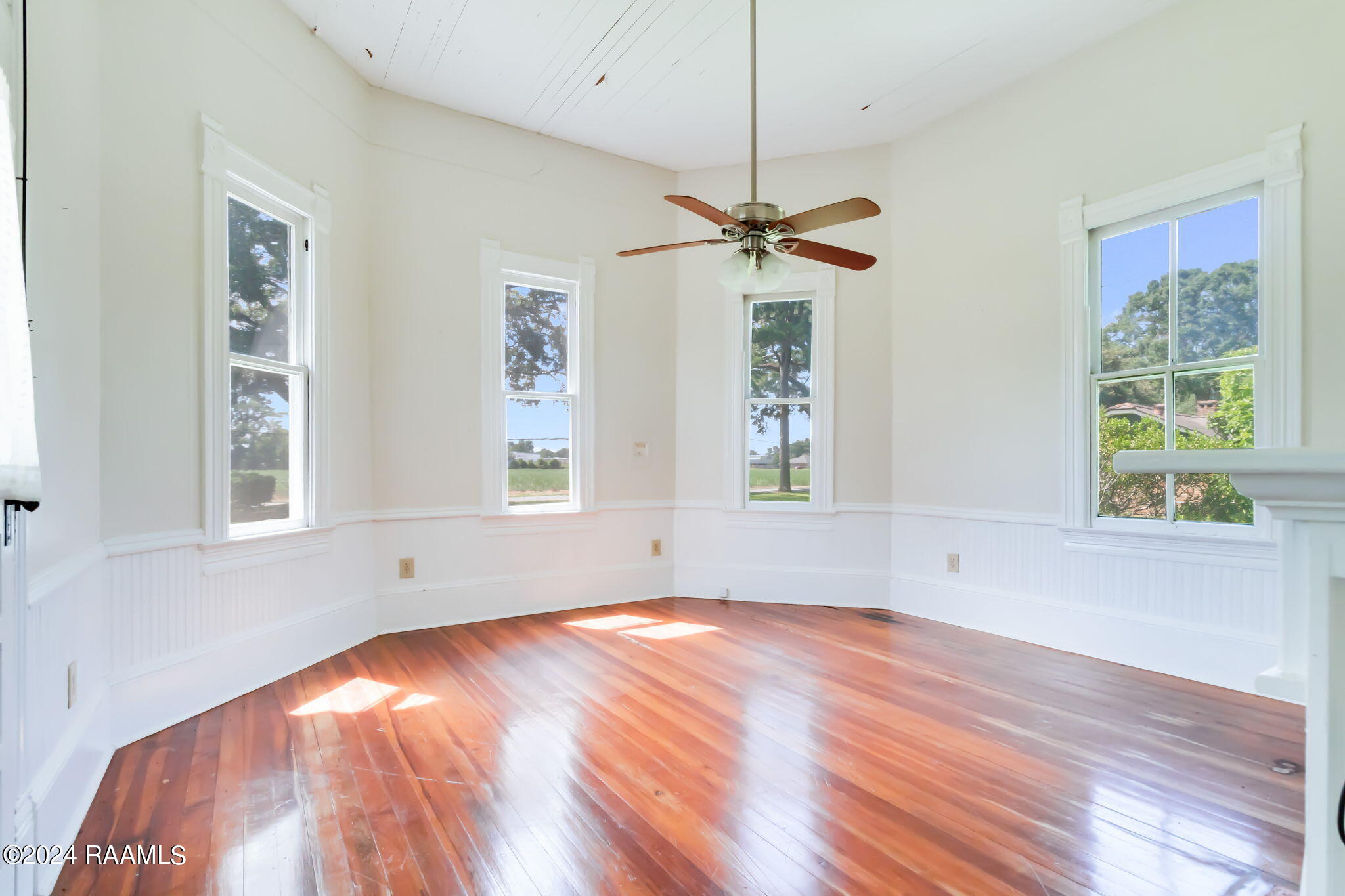 126 North Eola Road Broussard, LA 70518 - Photo 3 of 12 Parlor