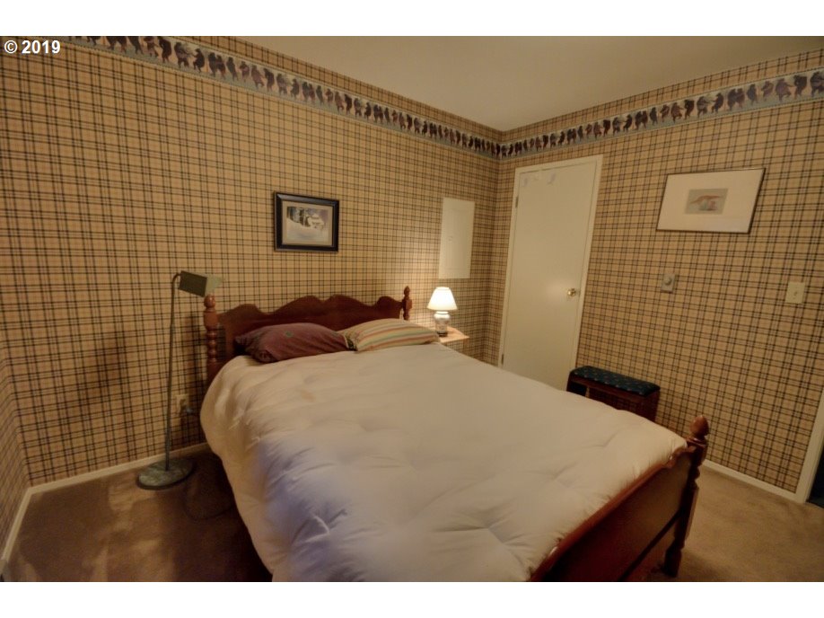 26105 East Henry Creek Road, Unit 21 Rhododendron, OR 97049 - Photo 14 of 32 Gallery Image 14