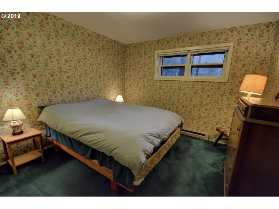 26105 East Henry Creek Road, Unit 21 Rhododendron, OR 97049 - Photo 17 of 32 Gallery Image 17