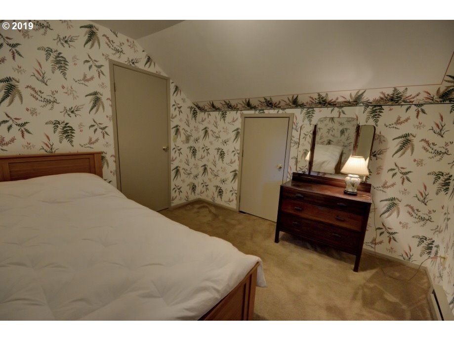26105 East Henry Creek Road, Unit 21 Rhododendron, OR 97049 - Photo 21 of 32 Gallery Image 21