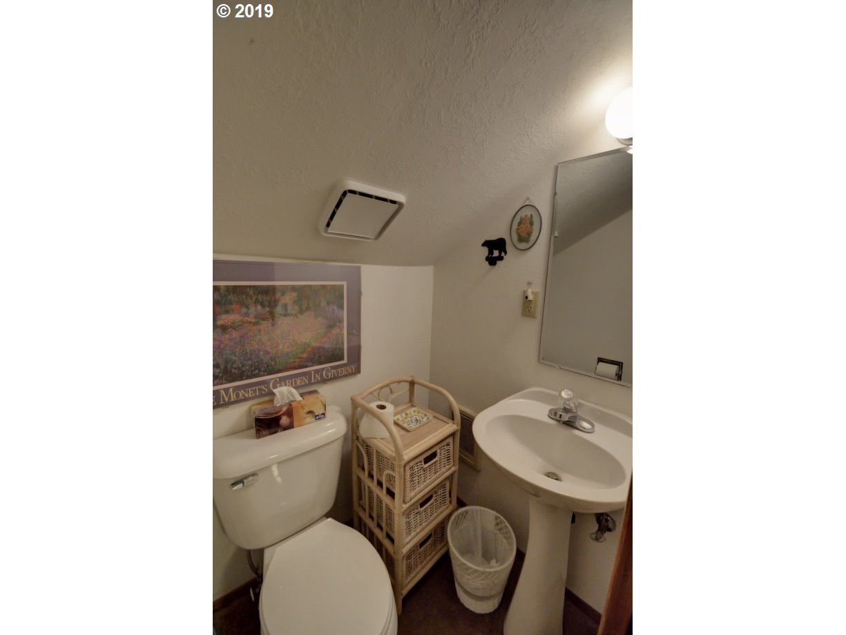 26105 East Henry Creek Road, Unit 21 Rhododendron, OR 97049 - Photo 26 of 32 Gallery Image 26