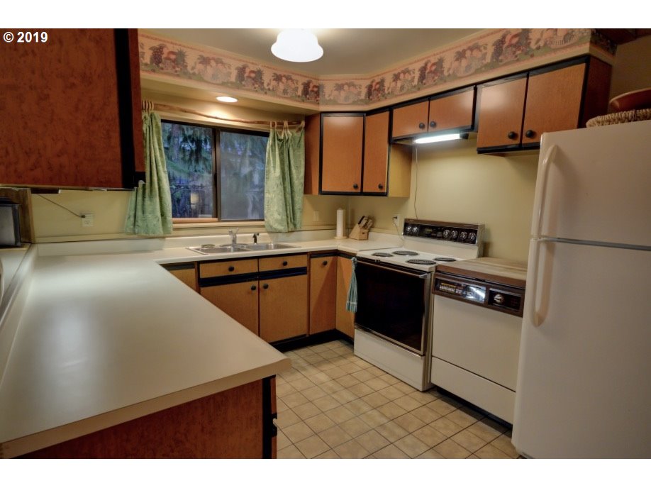 26105 East Henry Creek Road, Unit 21 Rhododendron, OR 97049 - Photo 7 of 32 Gallery Image 7