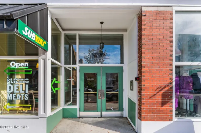 $1,500 | 304 North Front Street, Unit J, Wilmington, NC 28401