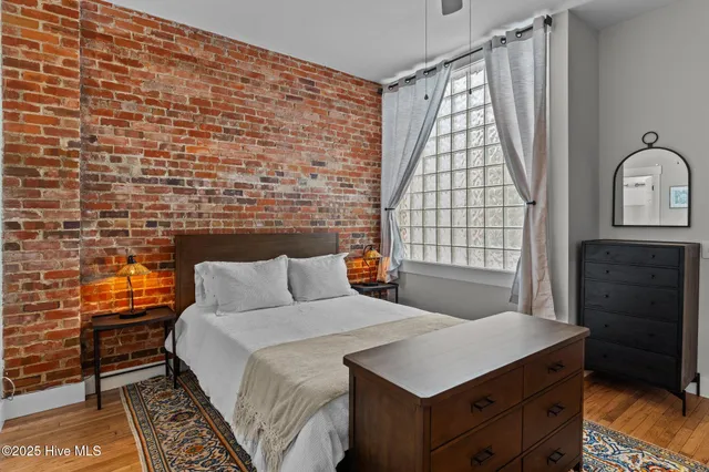 $1,500 | 304 North Front Street, Unit J, Wilmington, NC 28401