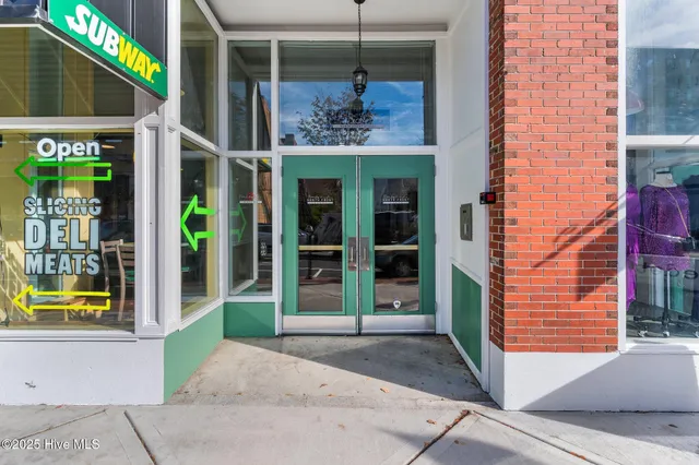 $1,500 | 304 North Front Street, Unit J, Wilmington, NC 28401