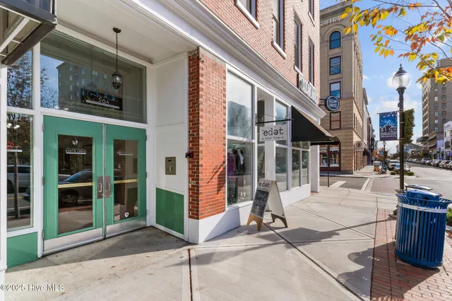 $1,500 | 304 North Front Street, Unit J, Wilmington, NC 28401