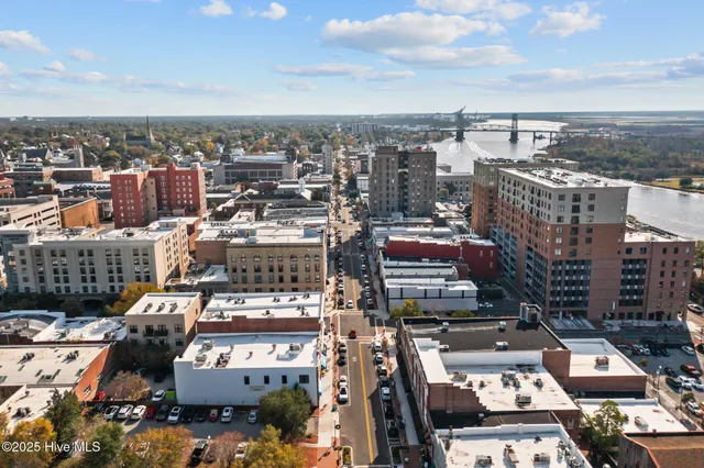 $1,500 | 304 North Front Street, Unit J, Wilmington, NC 28401