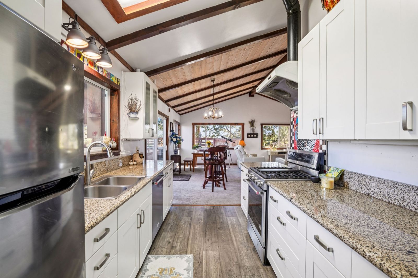 52440 Double View Drive Idyllwild, CA 92549 - Photo 13 of 37 Kitchen
