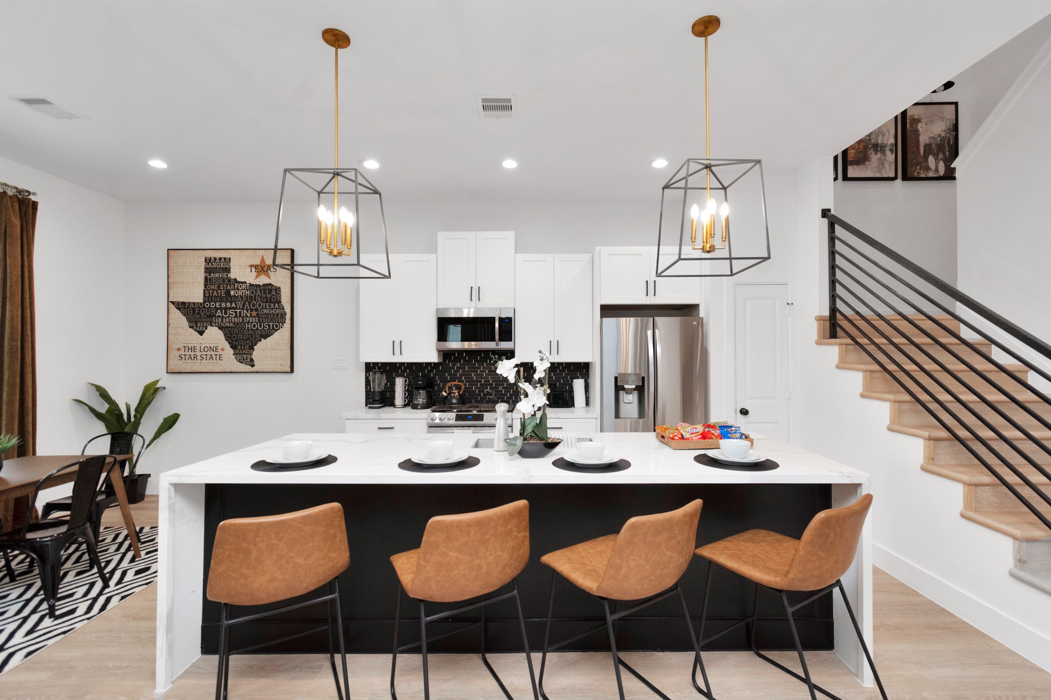 5308 Denmark Street Houston, TX 77028 - Photo 10 of 36 a view of dining table and chairs