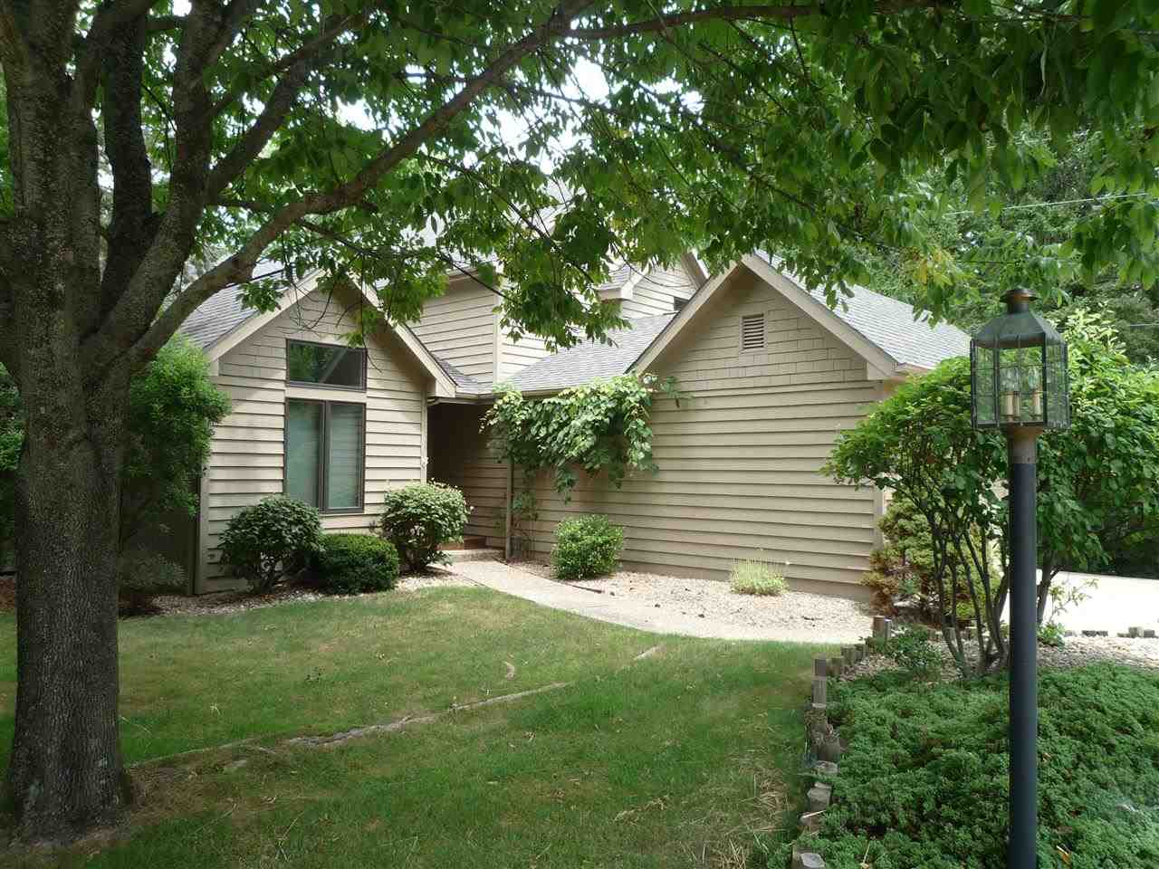 2421 East Boston Road Bloomington, IN 47401 - Photo 2 of 7