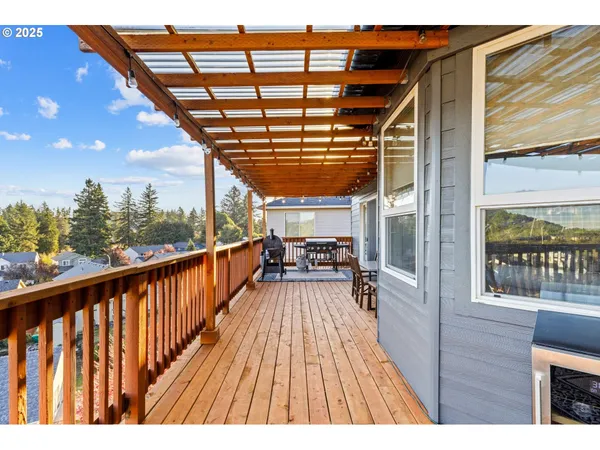 $875,000 | 3412 Northwest 1st Street, Gresham, OR 97030