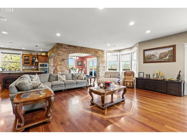 $875,000 | 3412 Northwest 1st Street, Gresham, OR 97030