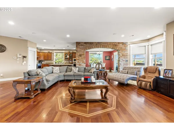 $875,000 | 3412 Northwest 1st Street, Gresham, OR 97030