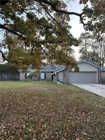 $1,700 | 525 Ridgewood Drive, Mandeville, LA 70471