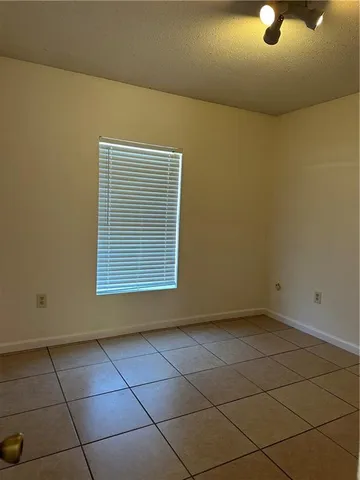 $1,700 | 525 Ridgewood Drive, Mandeville, LA 70471