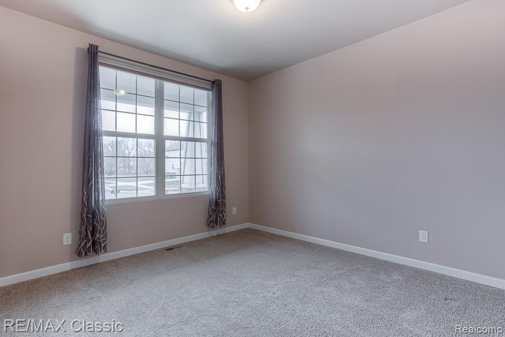 29845 Macintosh Lane New Hudson, MI 48165 - Photo 13 of 46