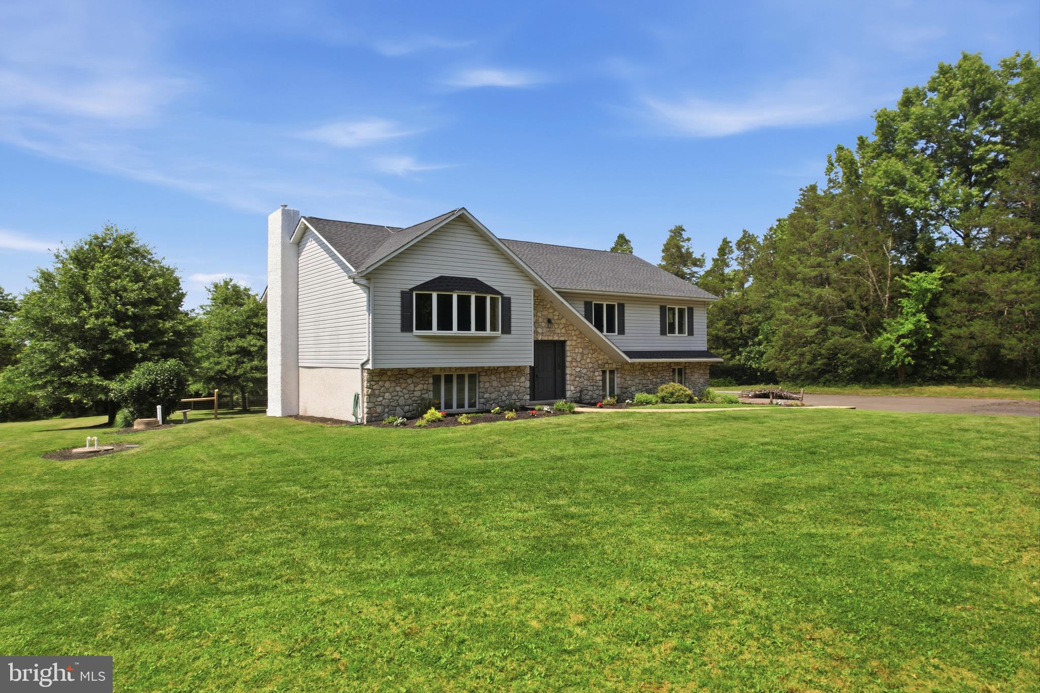 803 Ridge Road Telford, PA 18969 - Photo 4 of 52