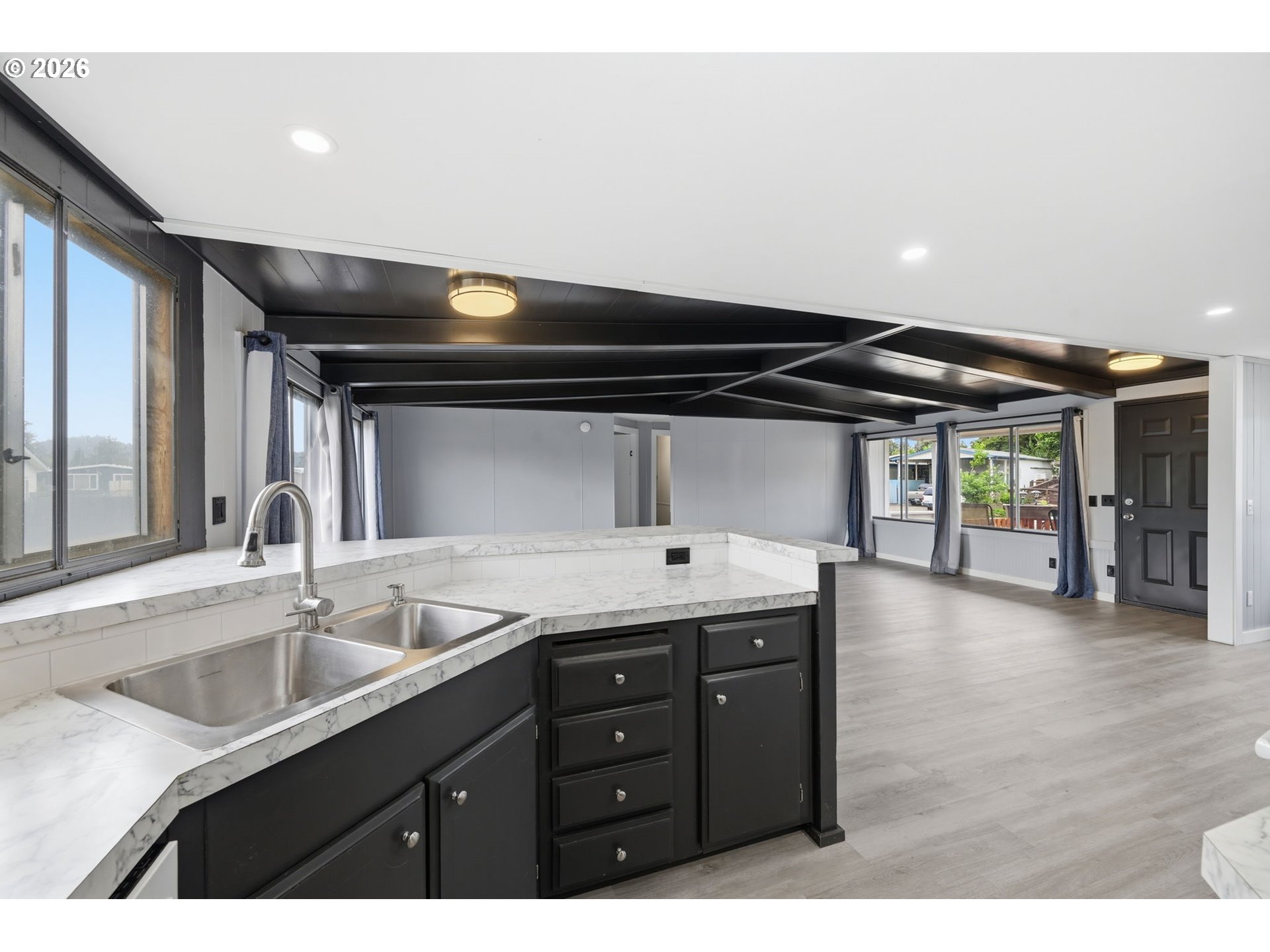 5268 Forsythia Street Springfield, OR 97478 - Photo 11 of 29