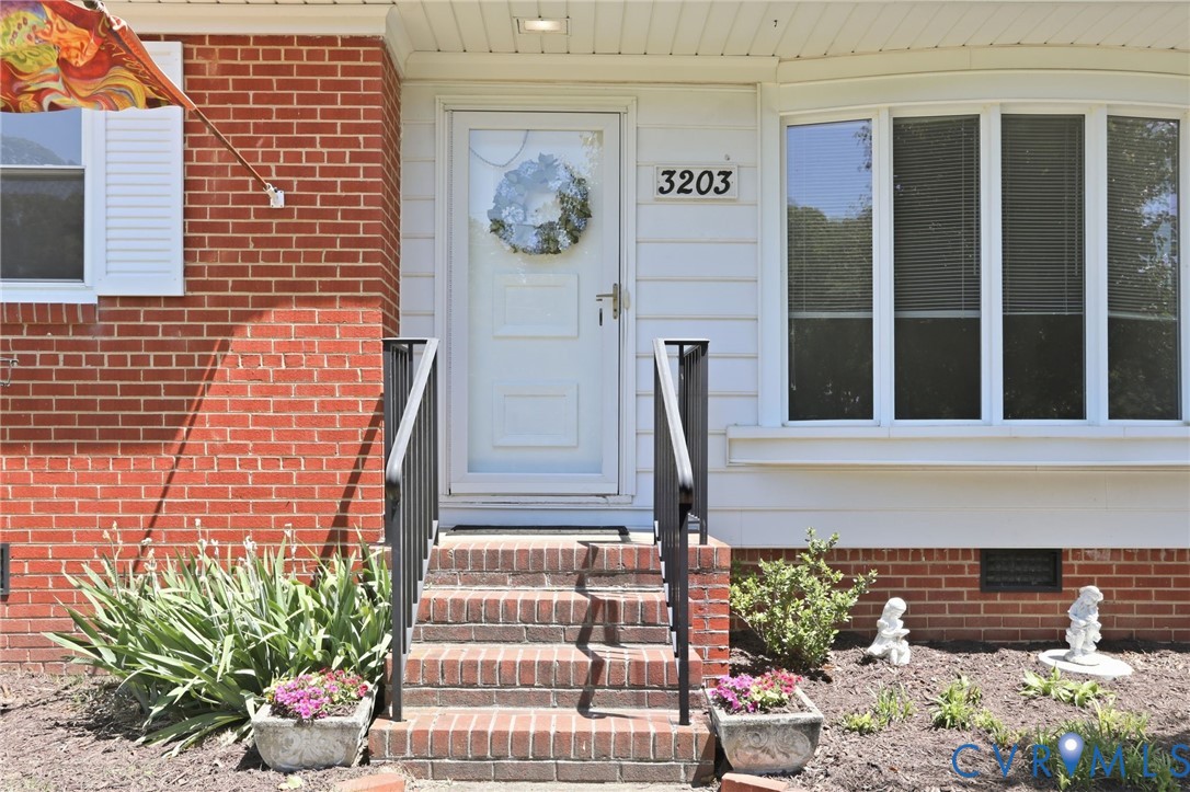 3203 Dancer Road Henrico, VA 23294 - Photo 4 of 40 Gallery Image 4