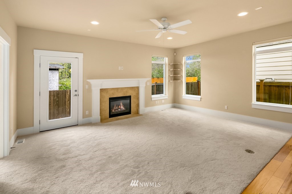 4212 Northeast 2nd Court Renton, WA 98059 - Photo 11 of 33 Gallery Image 11