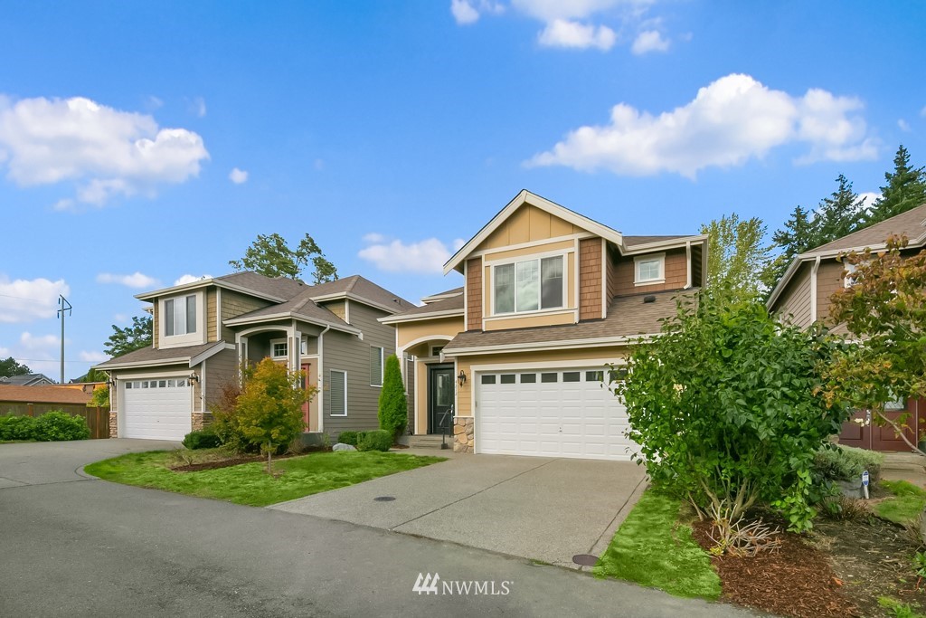 4212 Northeast 2nd Court Renton, WA 98059 - Photo 3 of 33 Gallery Image 3