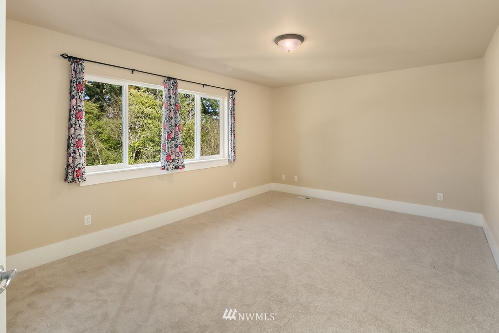 4212 Northeast 2nd Court Renton, WA 98059 - Photo 29 of 33 Gallery Image 29